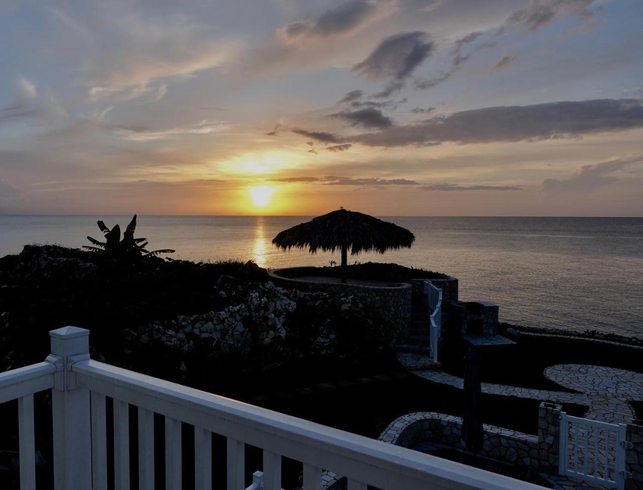 Stunning Ocean View Villa Negril Exteriör bild